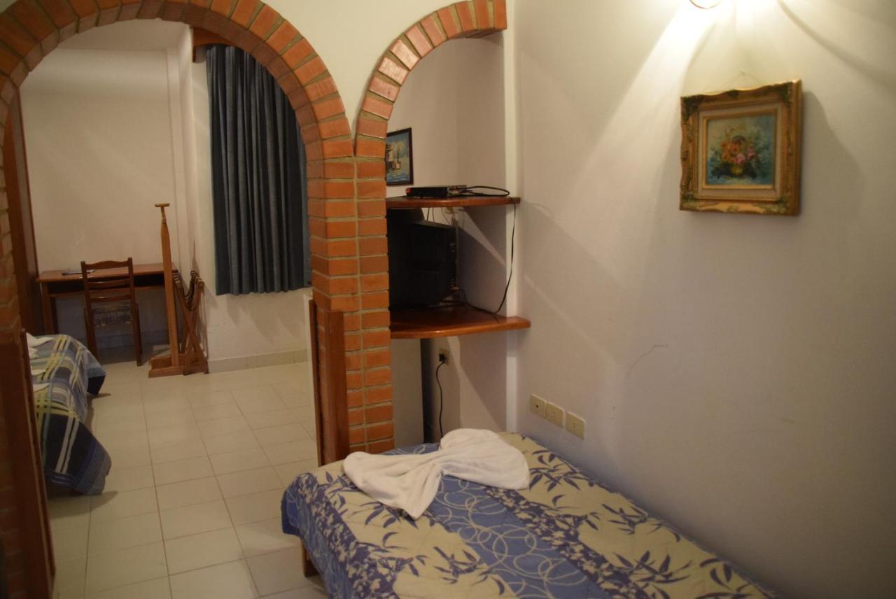 Hotel Portal Del Sol Асунсьон Экстерьер фото